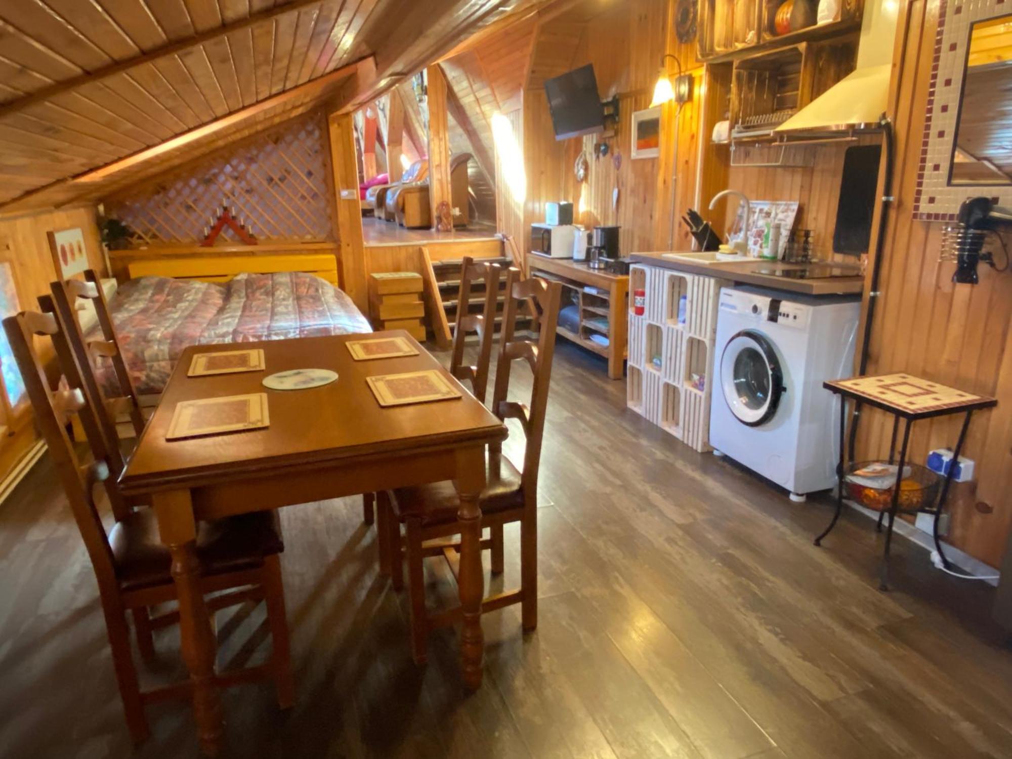 Apartamento Wooden Attic Braşov Exterior foto