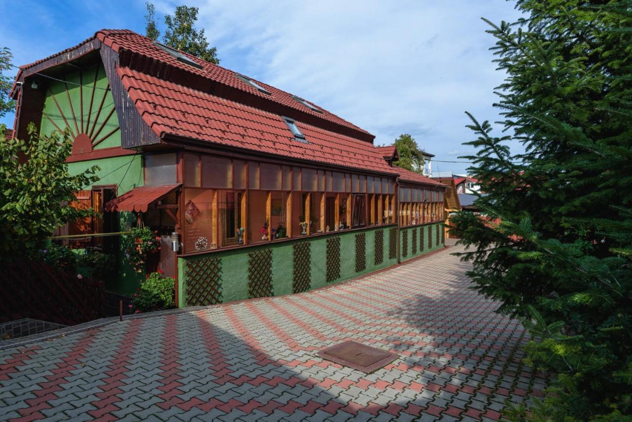 Apartamento Wooden Attic Braşov Exterior foto